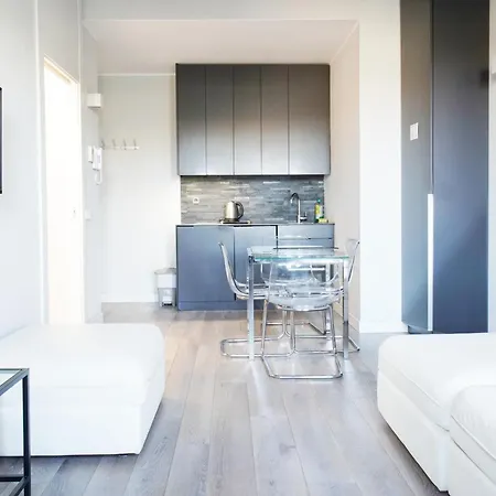 Jewel Vista Duomo 100m Apartment Milan